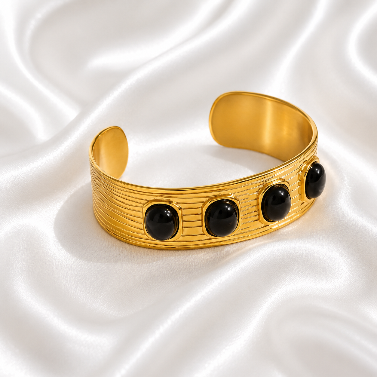 Onix Bracelet